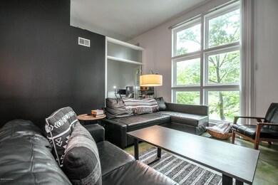 2745 Grinstead Drive-39