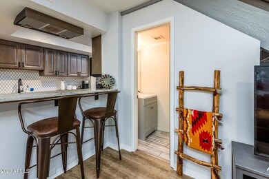 10414 N 10th St unit 2, Phoenix, AZ 85020 - photo 5