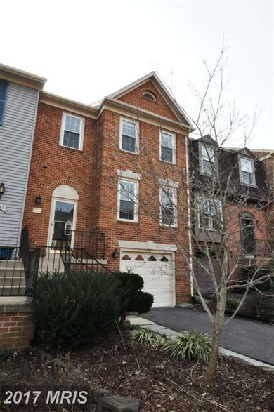 7721 Jewelweed Ct, Springfield, VA 22152 - photo 2