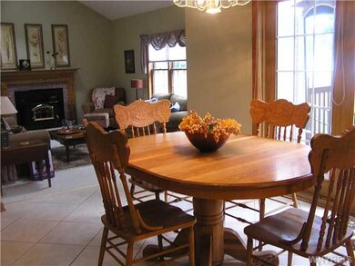 7365 Winbert Dr, North Tonawanda, NY 14120 - photo 5