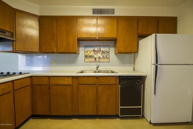 1031 E Simmons St, Tucson, AZ 85719 - photo 7