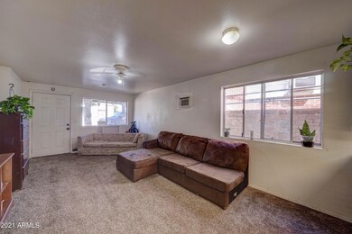263 S Sutherland St-4