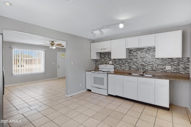 509 W 10th St-9