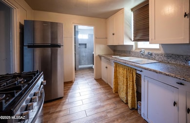 627 N Euclid #3-6