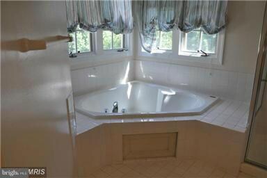 10611 Foxlake Dr, Bowie, MD 20721 - photo 6