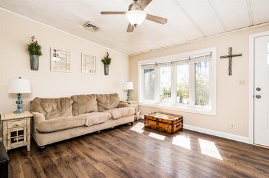 5 Levi St, Rochester, NH 03839 - photo 2