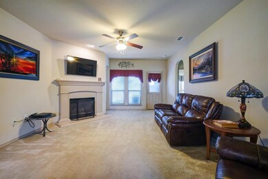 2132 Caroline Dr, Weatherford, TX 76087 - photo 5