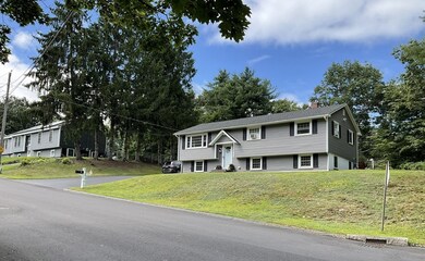 3 Glenwood Dr, Leominster, MA 01453 - photo 2