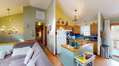 124 Rainbow Dr, Lackawaxen, PA 18435 - photo 5