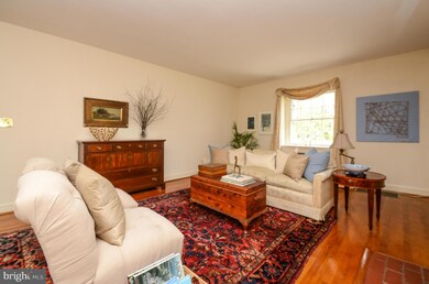 3801 Fenchurch Rd, Baltimore, MD 21218 - photo 5