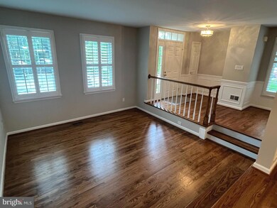 10748 Brewer House Rd, Rockville, MD 20852 - photo 4