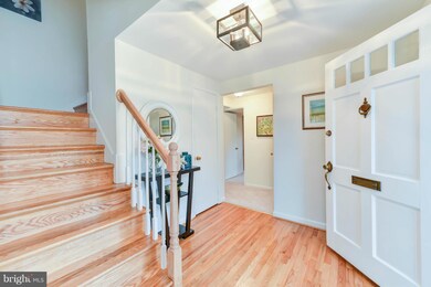 4606 Quarter Charge Dr, Annandale, VA 22003 - photo 2