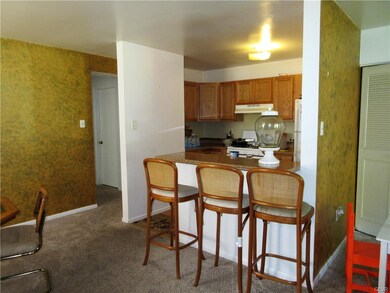 1554 Creekside Rd unit 1, Whitehall, PA 18052 - photo 6