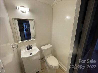 146 E Bell St, Statesville, NC 28677 - photo 6