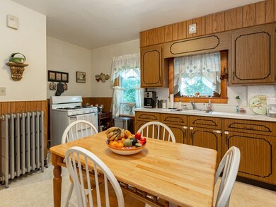 137 Taylor St, Malden, MA 02148 - photo 7