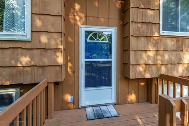 2722 Aurora Dr, Lansing, MI 48910 - photo 4