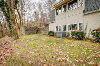 2-web-or-mls-Upland Way-2