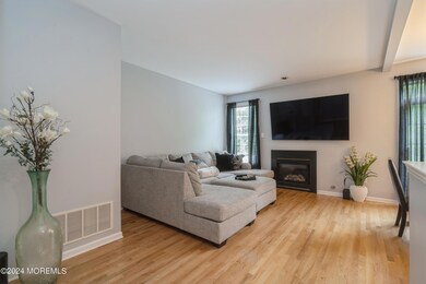 17 Keats Ct, East Windsor, NJ 08520 - photo 4