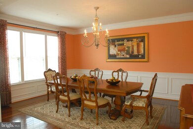 23117 Timber Creek Ln, Clarksburg, MD 20871 - photo 2