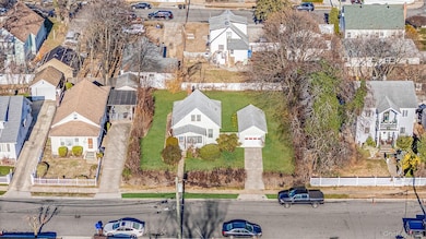 633 Hill St, Uniondale, NY 11553 - photo 2