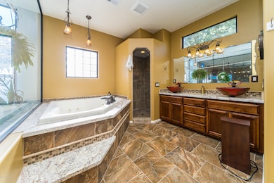 004_Master Bathroom