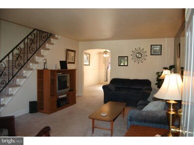 1002 Windsor Rd, Darby, PA 19023 - photo 3