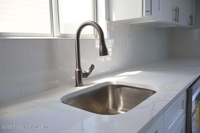 25 Geyser Dr, Staten Island, NY 10312 - photo 5