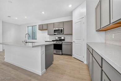 334 Adufe Dr, Henderson, NV 89015 - photo 4