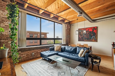 Cobblers Lofts unit 503, Milwaukee, WI 53212 - photo 4