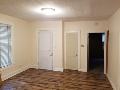 48 W School St unit 1st fl, West Springfield, MA 01089 - photo 4