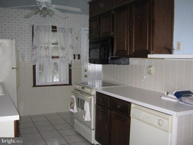 64 Wayne Ave, Tamaqua, PA 18252 - photo 7