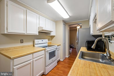 15929 Dorset Rd, Laurel, MD 20707 - photo 6