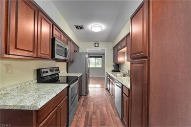 25320 Country Club Blvd unit 7-10, North Olmsted, OH 44070 - photo 7