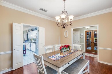 Formal Dining