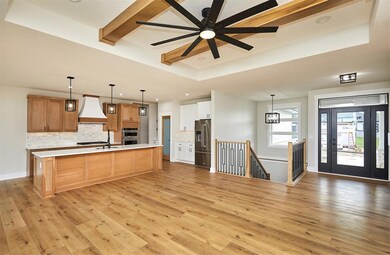 14417 Catalpa Dr, Urbandale, IA 50323 - photo 4