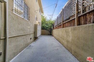 525 N Sweetzer Ave, West Hollywood, CA 90048 - photo 7