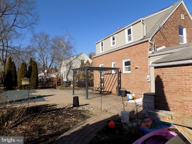 718 E Broad St, Quakertown, PA 18951 - photo 4