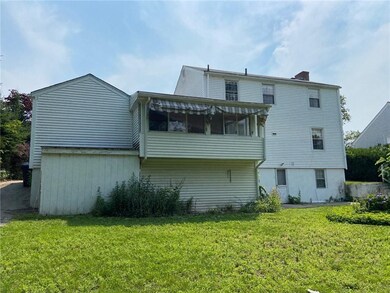 113 Kiwanee Rd, Warwick, RI 02888 - photo 2