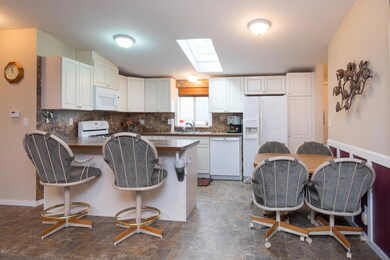 614 SE Port Ave, Lincoln City, OR 97367 - photo 4