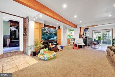 1082 W Leesport Rd, Leesport, PA 19533 - photo 5