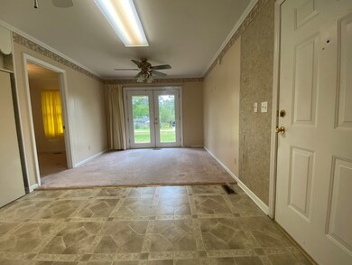 BREAKFAST AREA LOOKING TO FRENCH DOORS
