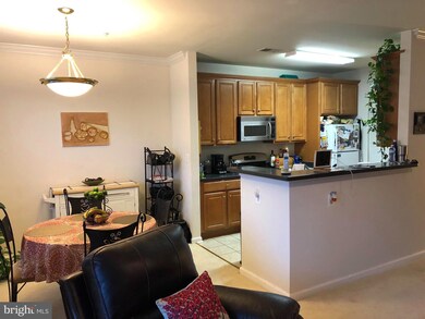 13107 Marcey Creek Rd, Herndon, VA 20171 - photo 3