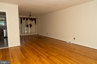 47 Rose Ln, Lansdowne, PA 19050 - photo 2