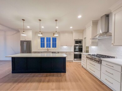 735 N Twyckenham Dr, South Bend, IN 46617 - photo 3