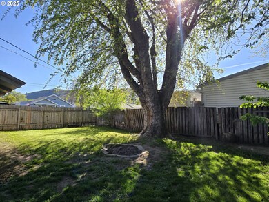 3208 W 7th St, the Dalles, OR 97058 - photo 5