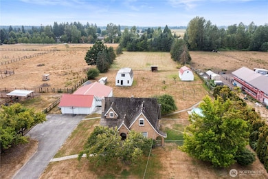 ~Entertainers DREAM Property in the Heart of Enumclaw~