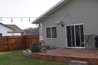 LARGE DECK<|><|>