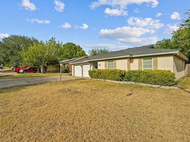 6621 Cervantes Ave, Fort Worth, TX 76133 - photo 3