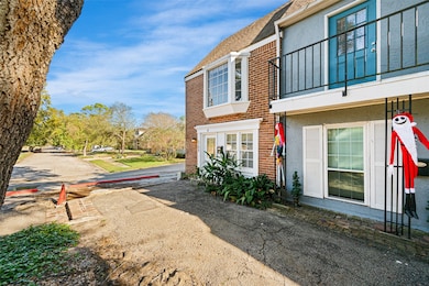 5204 Arboles Dr unit L, Houston, TX 77035 - photo 4