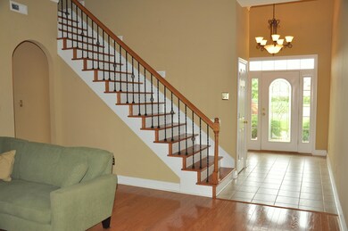 15 LR Foyer
